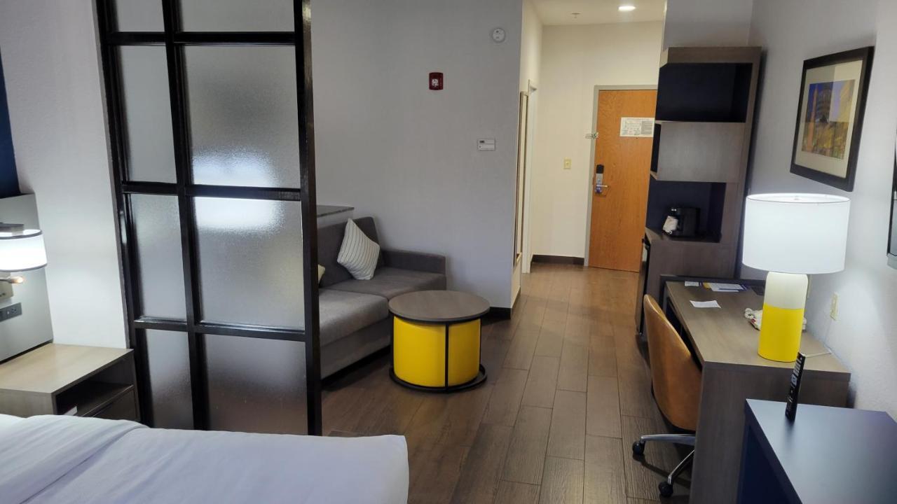 Comfort Suites Macon Exterior foto