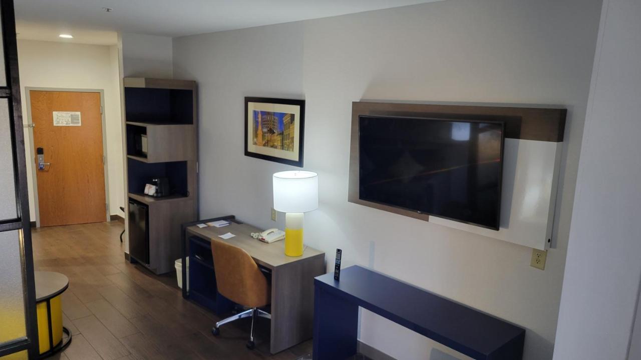 Comfort Suites Macon Exterior foto