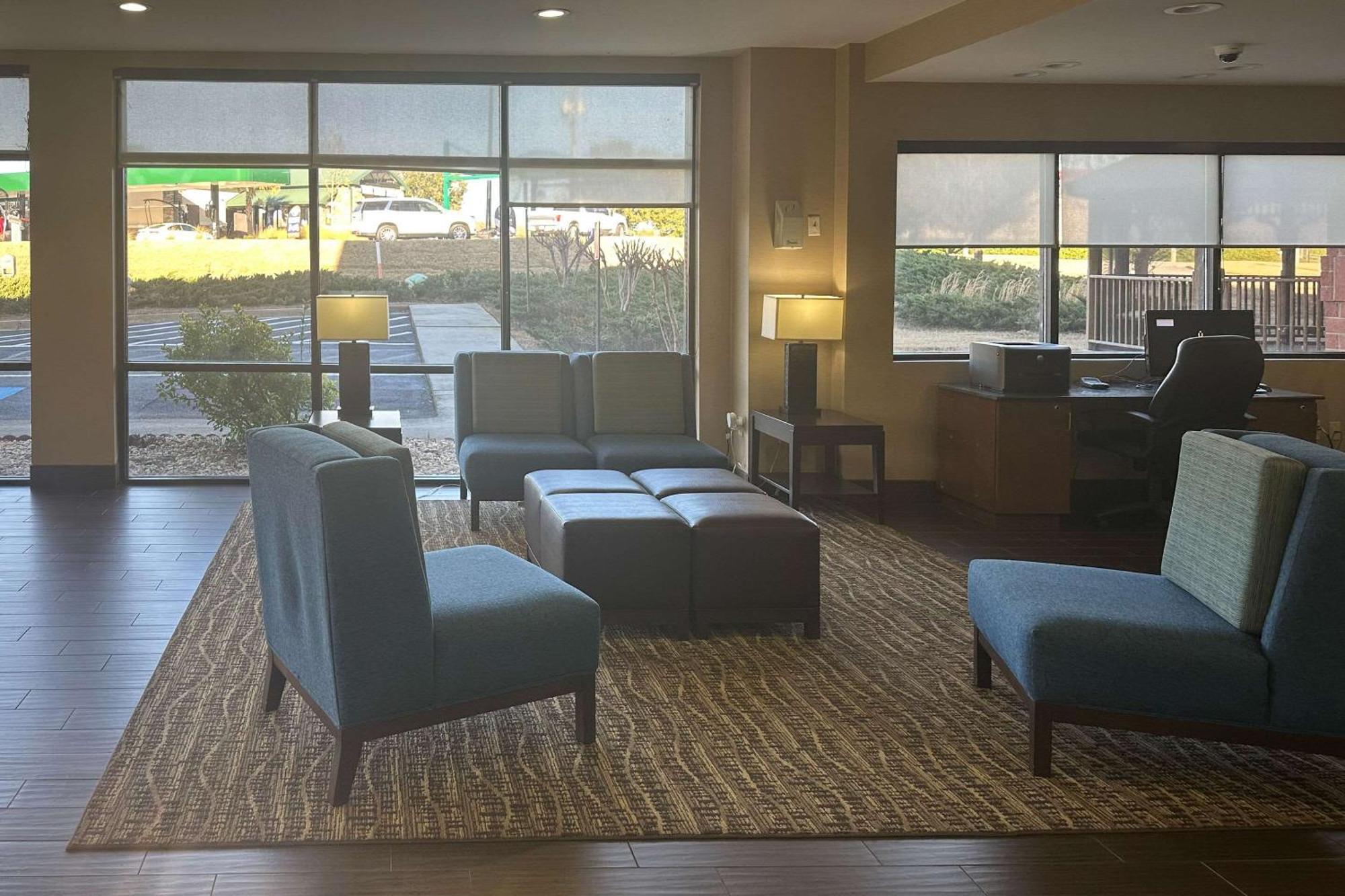 Comfort Suites Macon Exterior foto